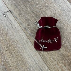 EVRI Silver Starfish Necklace